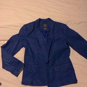 Good condition Armani exchange women’s blazer size 4. Navy blue